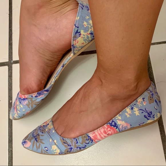 Floral D’Orsay pointy toe flats - Picture 2 of 7